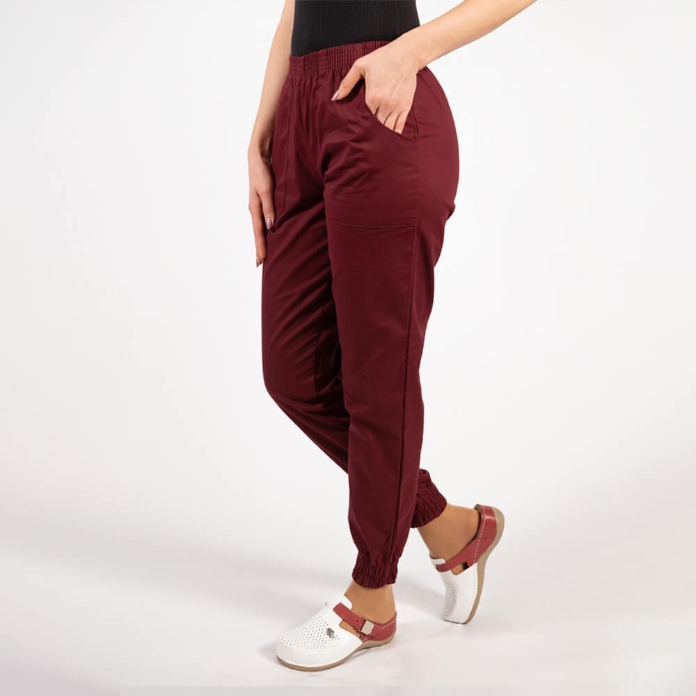 Costum medical Lotus 2, bluza cu fermoar, pantalon cu manseta, visiniu