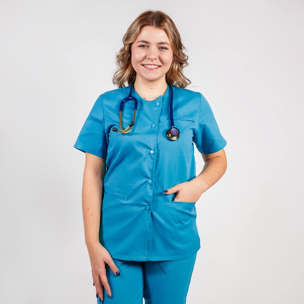 Costum Lotus 2, bluza asimetrica cu capse, pantaloni cu elastic in talie si manseta, albastru deschis